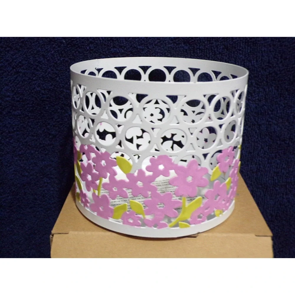 Avon 3D Floral Metal Candle Sleeve White Pink For 3-Wick/Pillar 4
